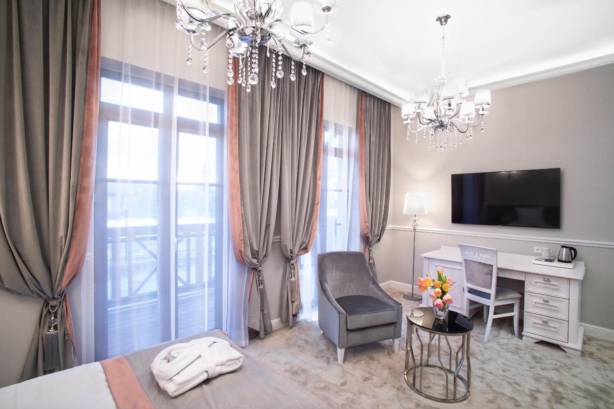 Boutique Odyseja & Spa チェホチネク エクステリア 写真 Suite