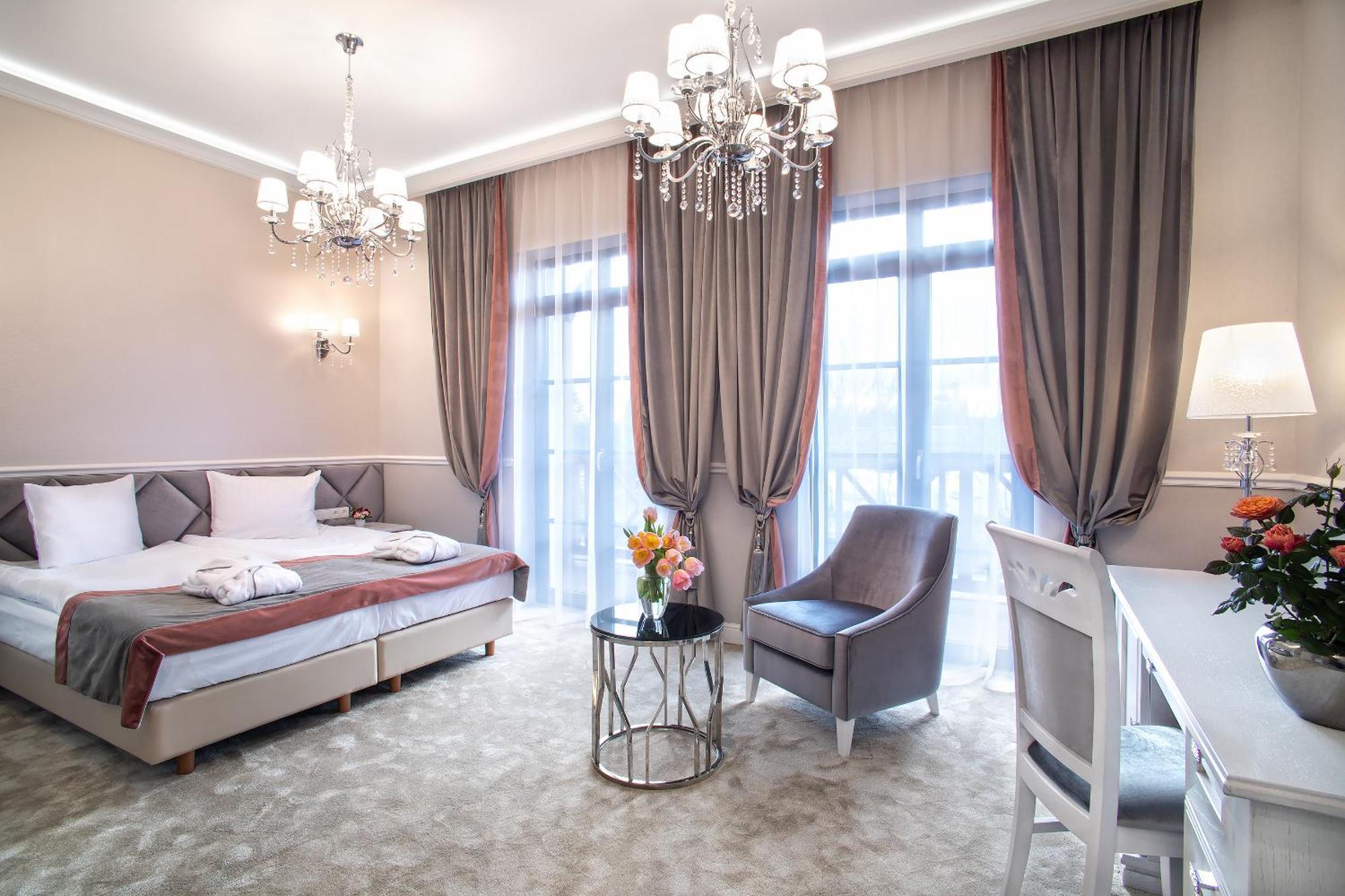 Boutique Odyseja & Spa チェホチネク エクステリア 写真 A room at the hotel