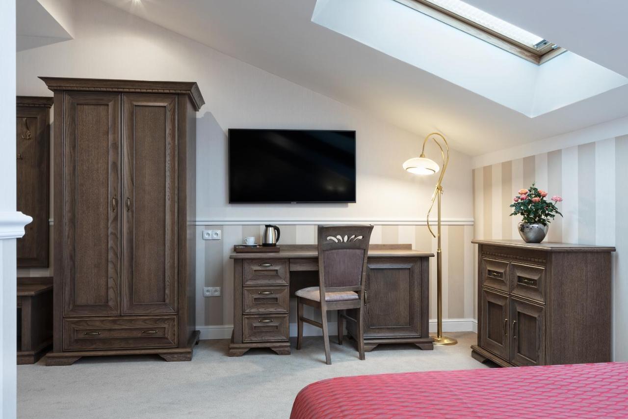 Boutique Odyseja & Spa チェホチネク エクステリア 写真 A room at the hotel
